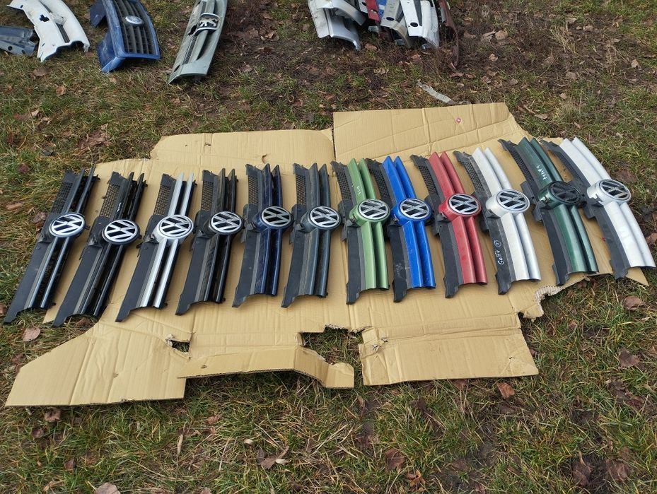 Решітка радіатора Фольксваген гольф 4 Volkswagen Golf 4