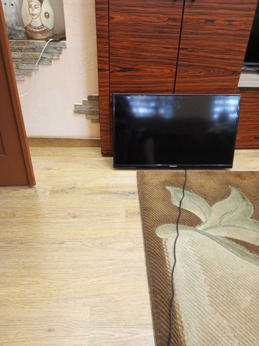 продам телевизор GRUNNELM 32