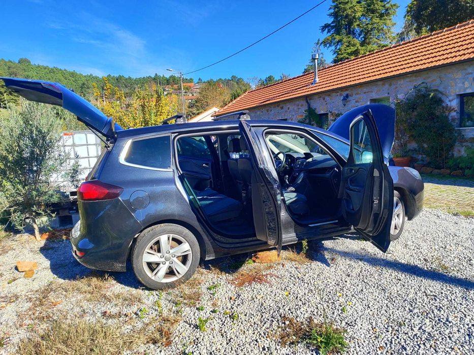 Opel Zafira - venda particular. Km reais.