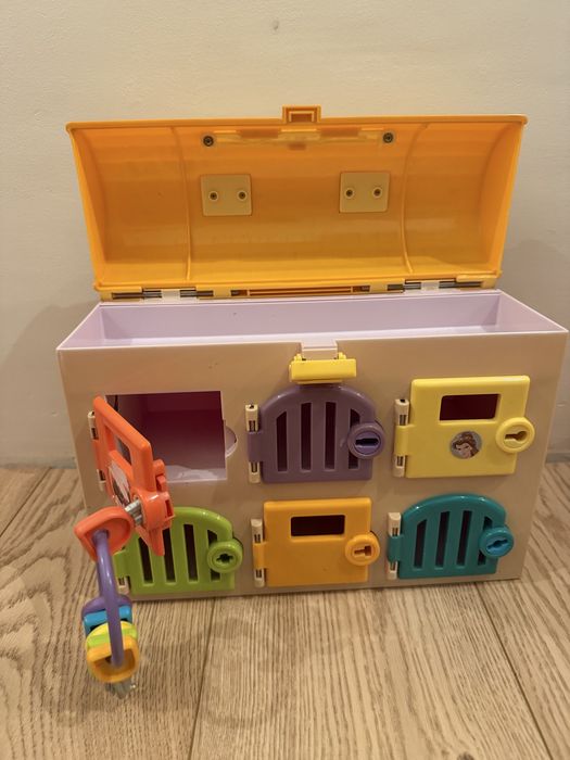 Розвиваючі іграшки для малюків