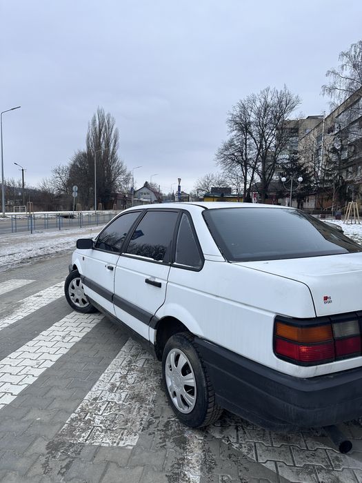 Passat б3 1.8 1990рік