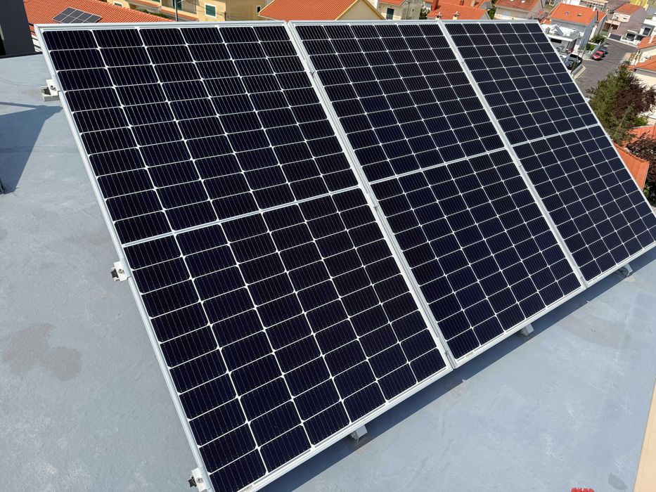 3 Módulos Fotovoltaico Canadian Solar 295W com Micro-inversor APS 1200W monofasico