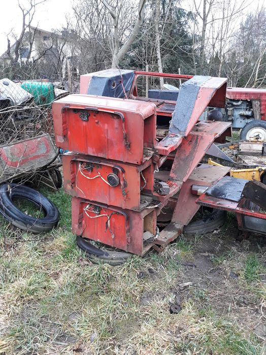 Władimiriec T25 podłoga z błotnikami  podnośnik silnik