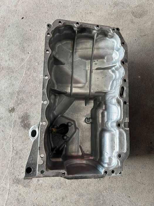 Miska Oleju BMW E90 E91 E92 F30 F20 N47D20C N47D20