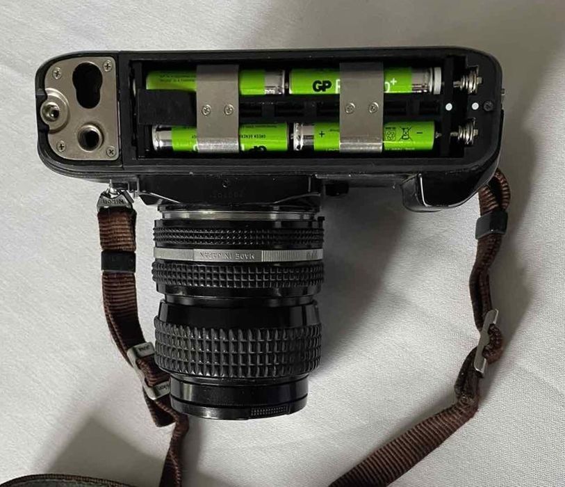 Фотоаппарат Nikon F-301.