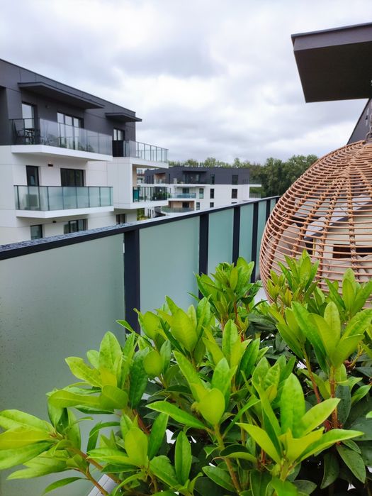 Oklejanie Balkonów • Folie BALKONOWE • Folia na balkon – montaż