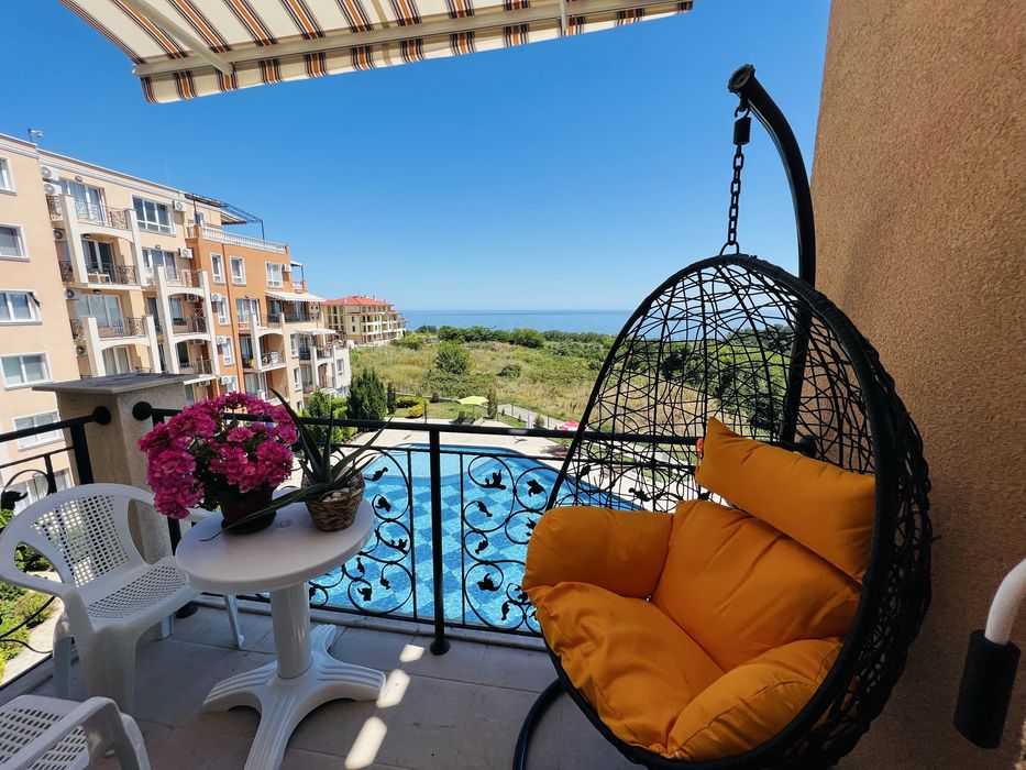 Болгарія, продаю видову квартиру , море  150 м