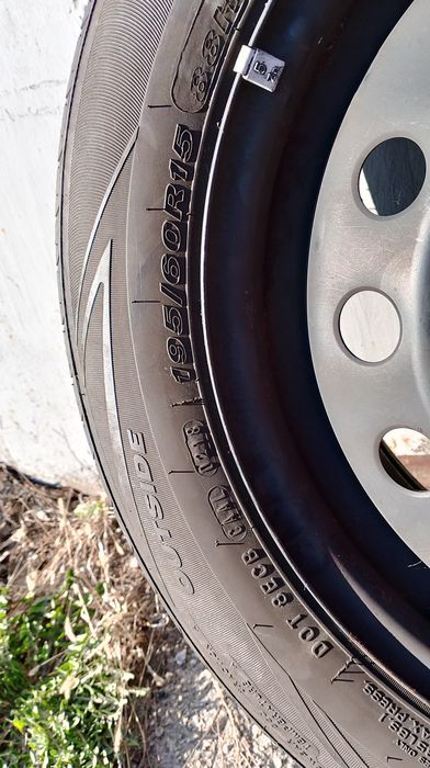 Продам идеальную пару колёс 195/60R15, на дисках Форд, лето
