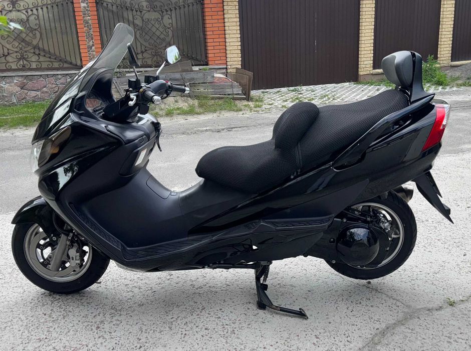 Suzuki SkyWave 400