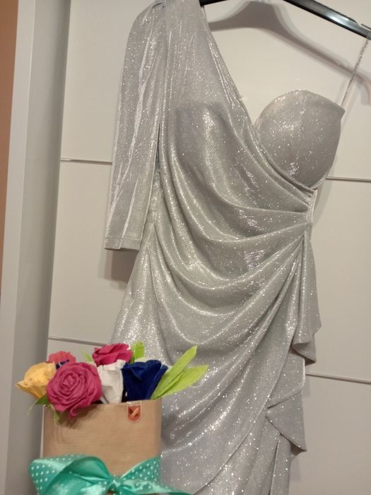Sukienka elegancka* Klei klei.*