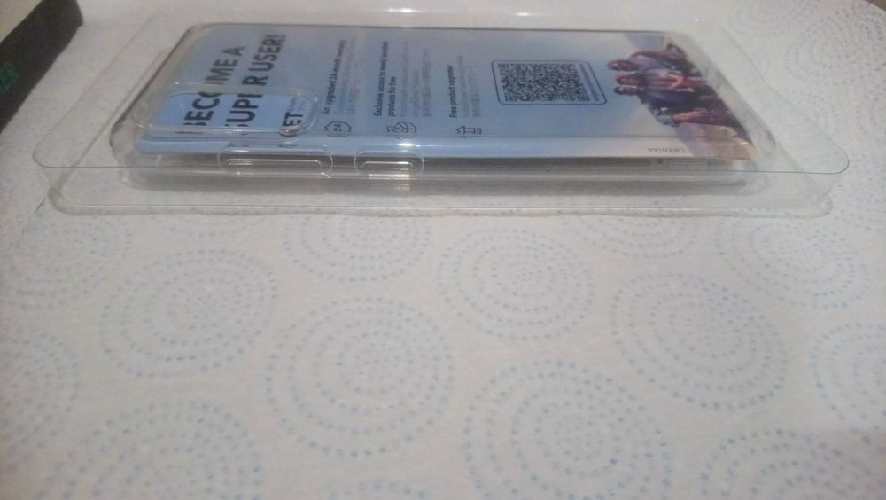 Plecki ESR do Samsung Galaxy S20 bezbarwny