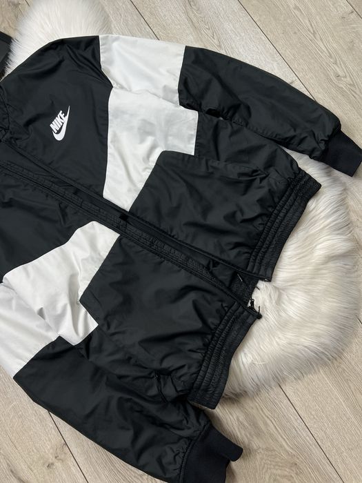Оригинал Зимний пуховий-бомбер Nike Air SWOOSH NSW Jordan Bomber Alpha