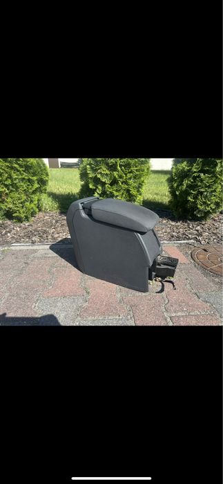 Podłokietnik Golf V