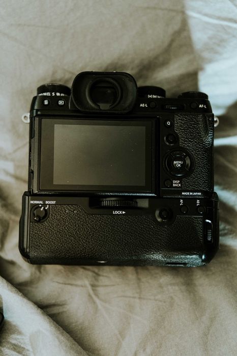 Fujifilm XT2 body + grip
