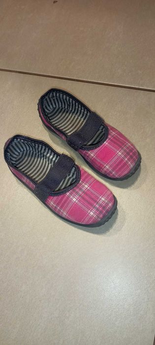 Buty dla dziewczynki r.25