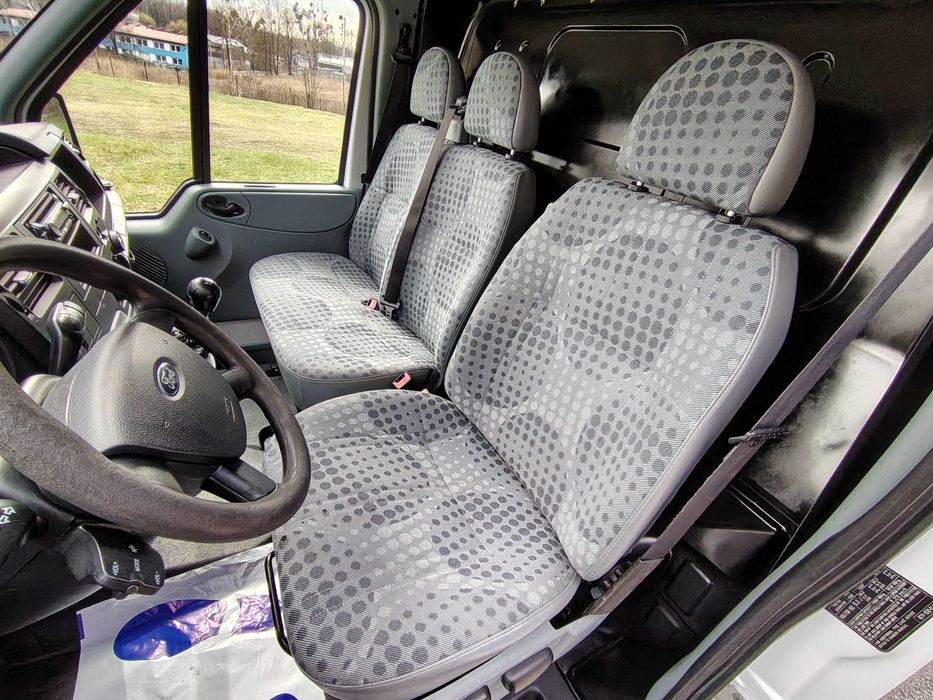 Ford Transit  2010r  Długość paki 3.30m