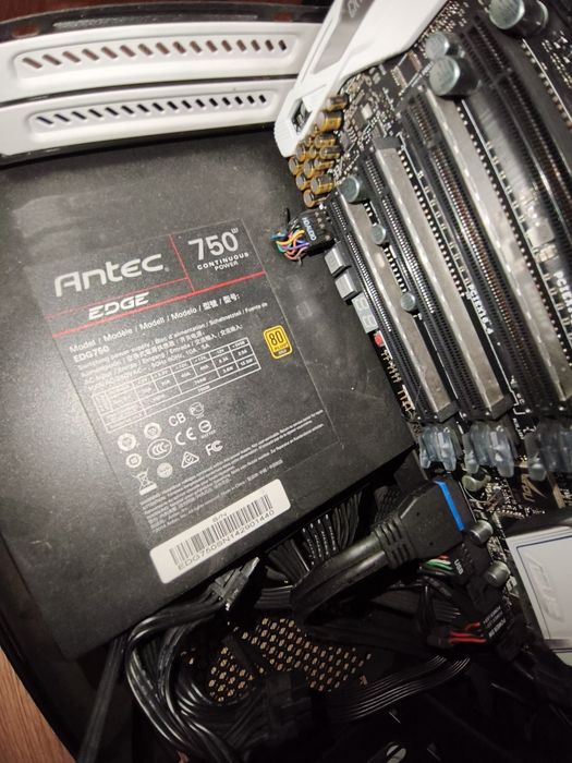 Komputer PC Intel i7-6900K / 32GB RAM / 750W / Fractal Design Define R4