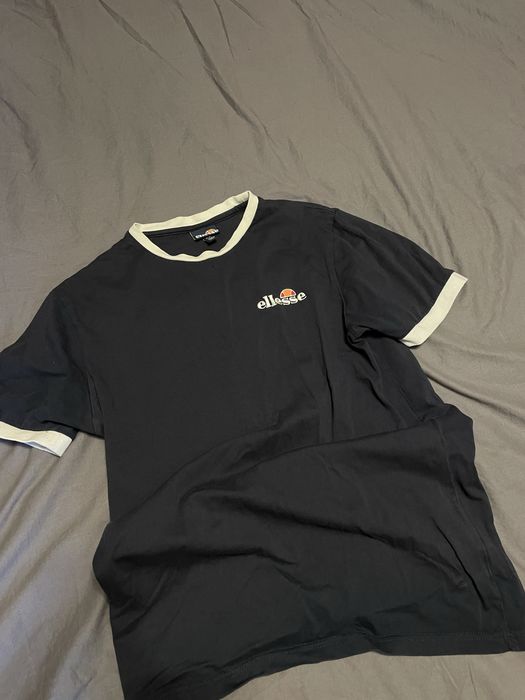 Продам футболку ellesse