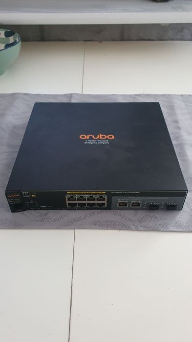HPE Aruba 2530-8-PoE+ Internal PS Switch JL070A
