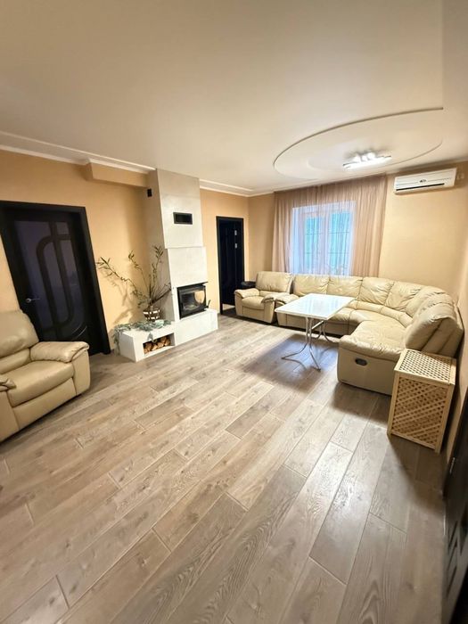 Продам дом Подгородне, 85м2, земли 8 соток