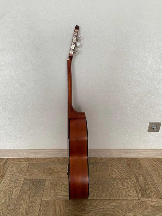 Гітара класична б/у в гарному стані