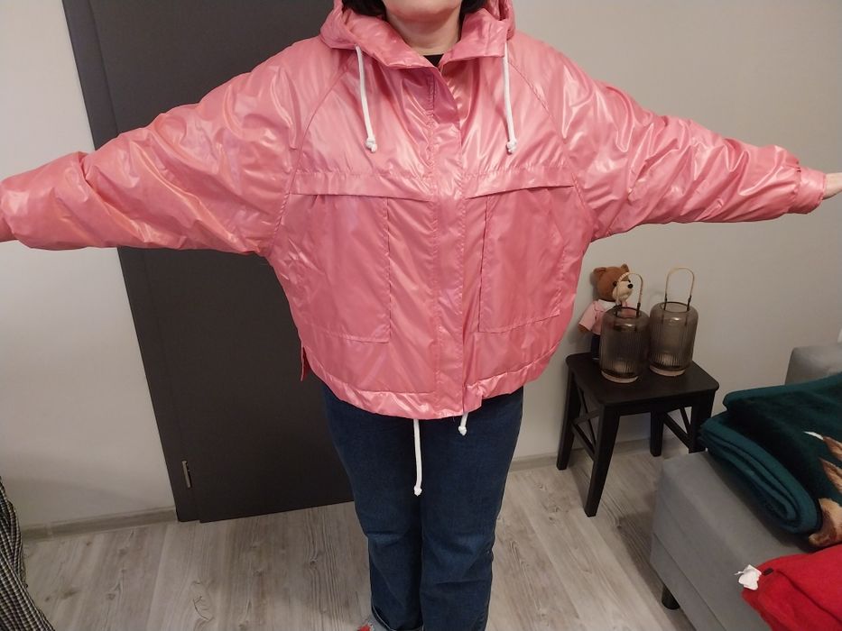 Kurtka  damska z kapturem