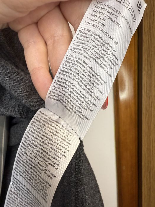 Cienki kardigan szary cienki szary sweterek narzutka