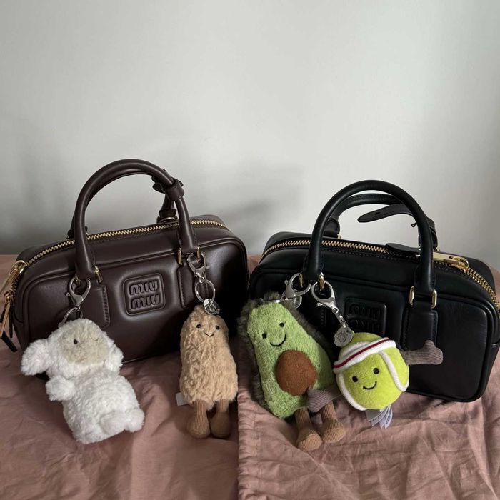 Nowy MiuMiu Czarny Koszulek - Kombi z Metalicznym Logo