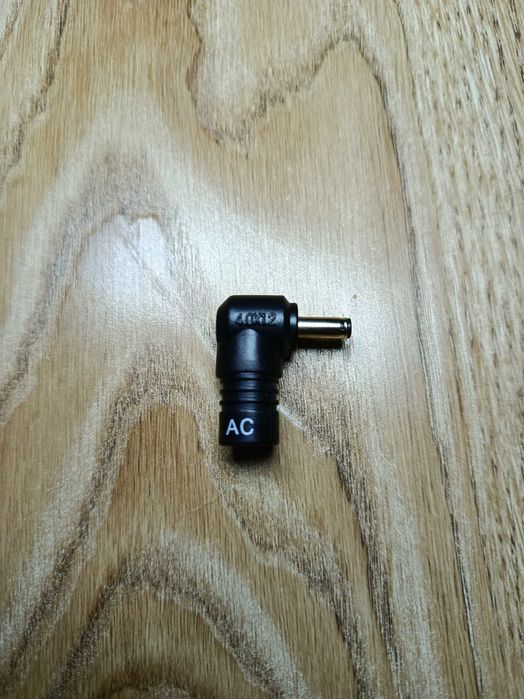 Комплект адаптерів для зарядки ноутбука