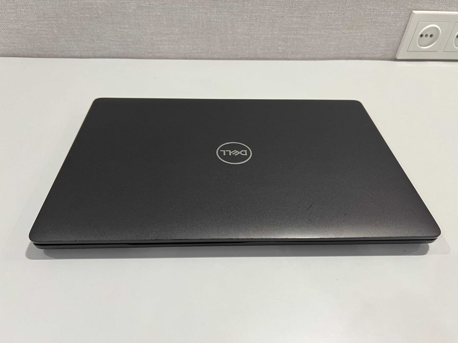Ноутбук Dell Precision 3540 - 15 HD/i7-8665U/8Gb/256Gb/Radeon Pro 2Gb