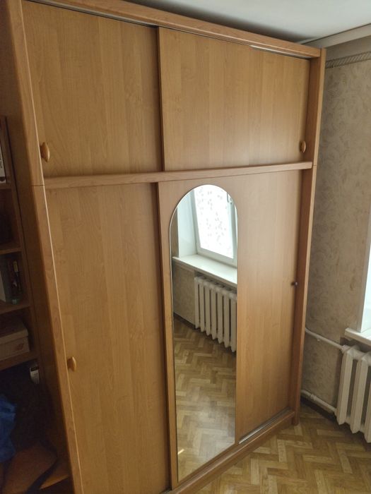Продам шафу терміново