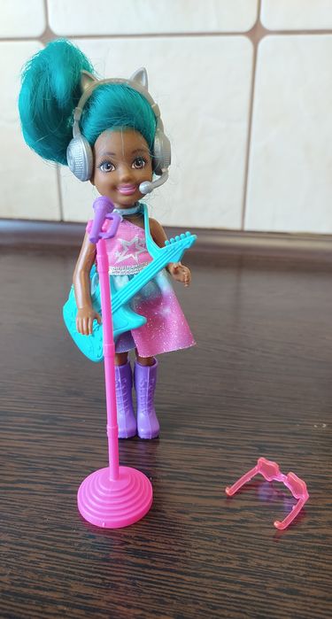 Lalka Barbie Chelsea piosenkarka