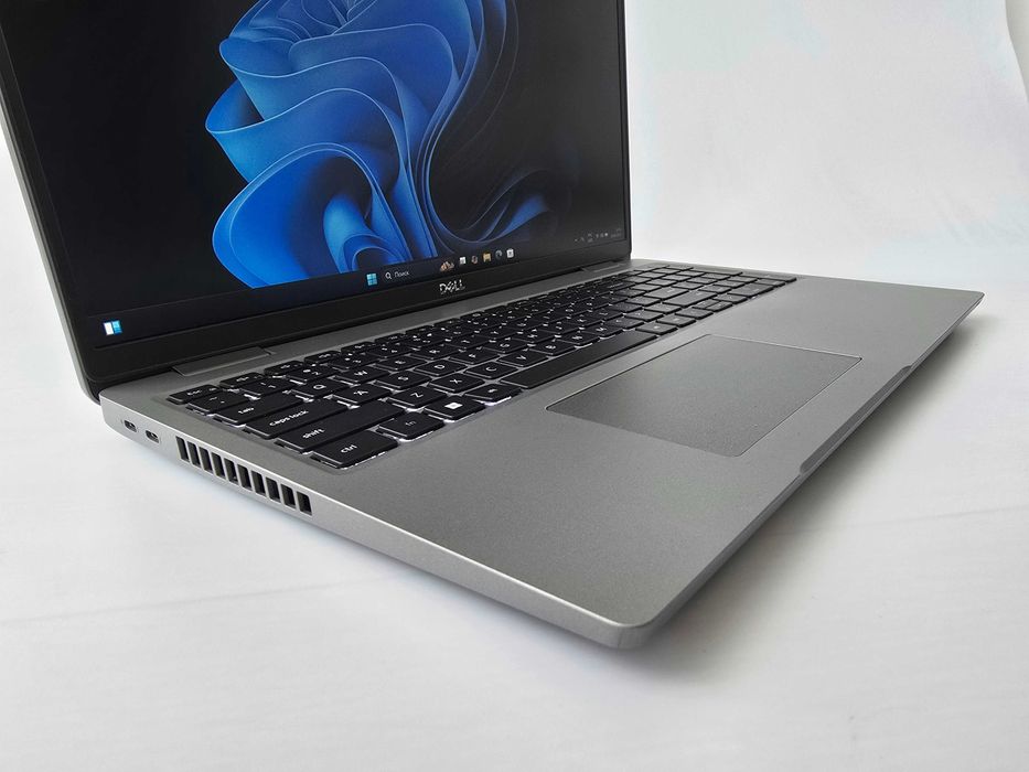 Dell Latitude 5520 I7 1185G7/Nvidia MX450/RAM 8GB/SSD 256GB/WIN 11