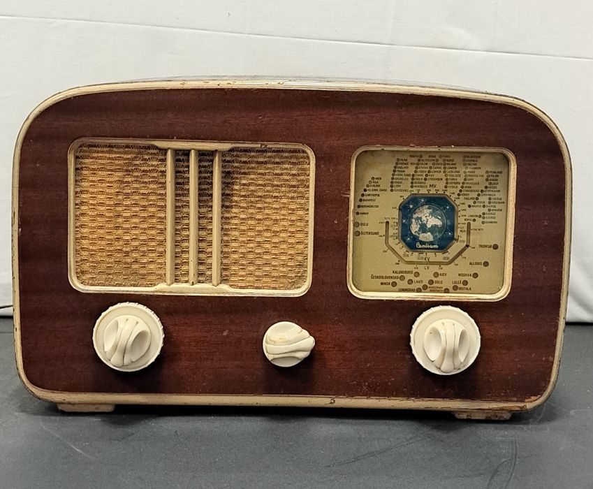 Rádio antigo Centrum