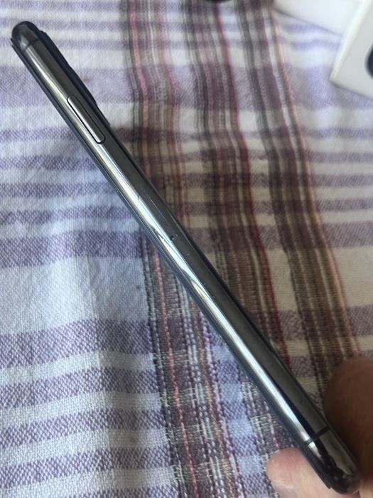 Iphone 11 pro max  Grey sideral