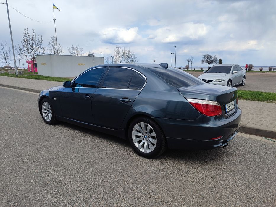 BMW 525 E60 FL гарний стан