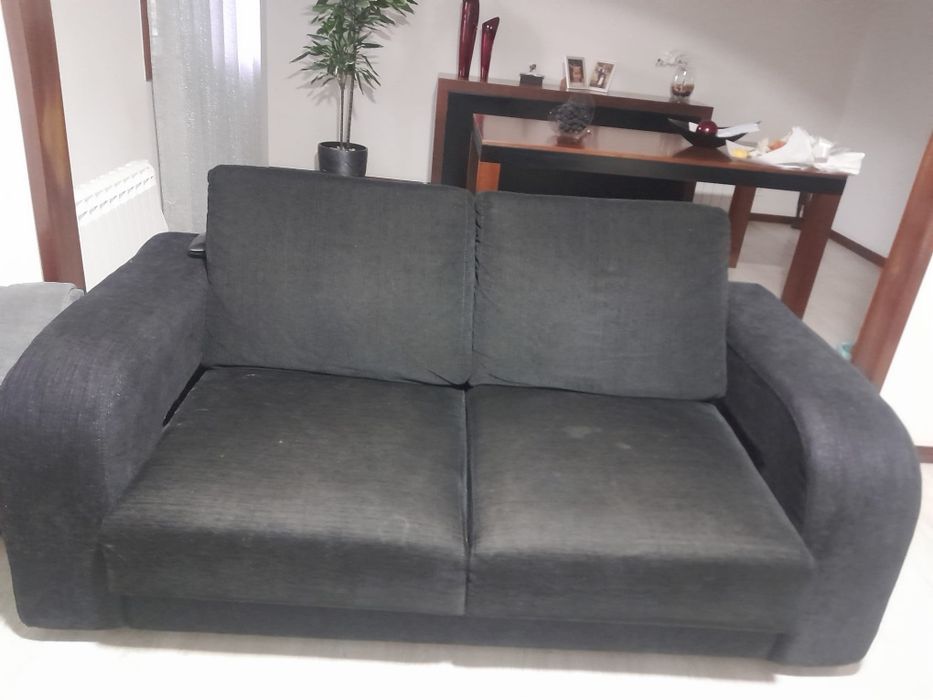 Vendo sofá preto
