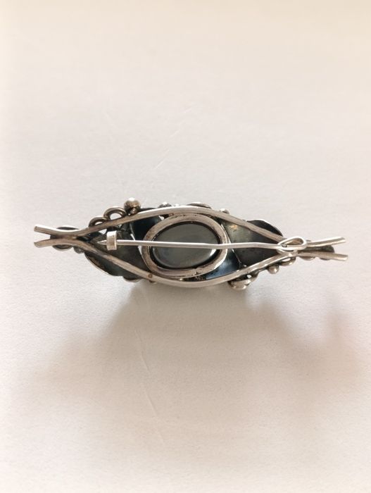 Alfinete/pregadeira em prata