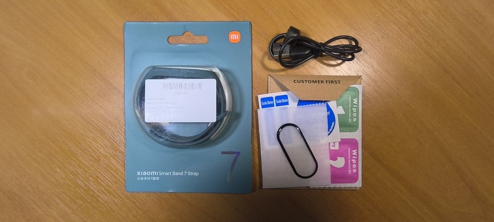 Ремінець, зарядка, захист екрану для фітнес браслета Xiaomi Mi Band 7