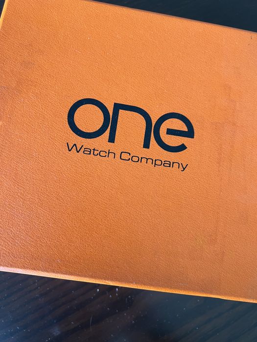 Relógio One com 5 braceletes