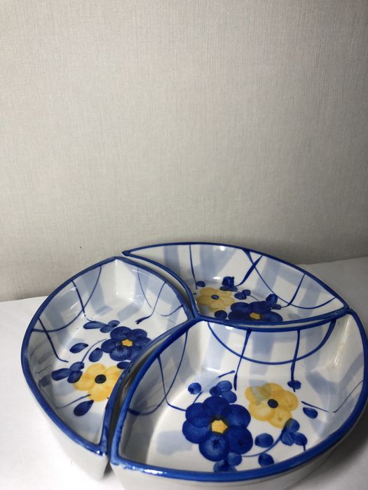 Набір тарілок