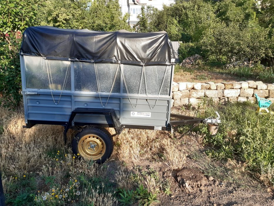 Прицеп автомобільний