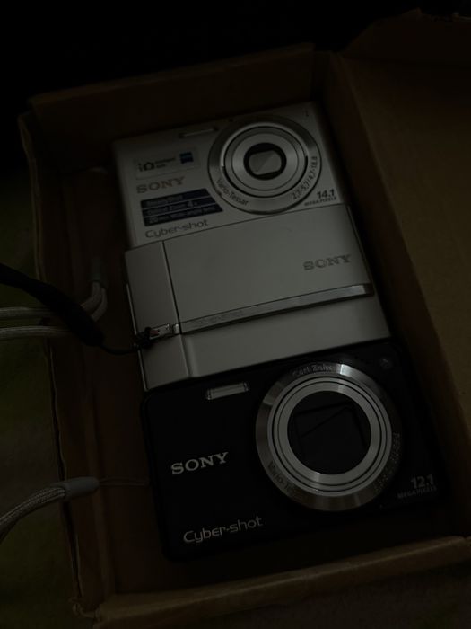 Sony Cyber-shot DSC-270 , DSC-T30, DSC-W320