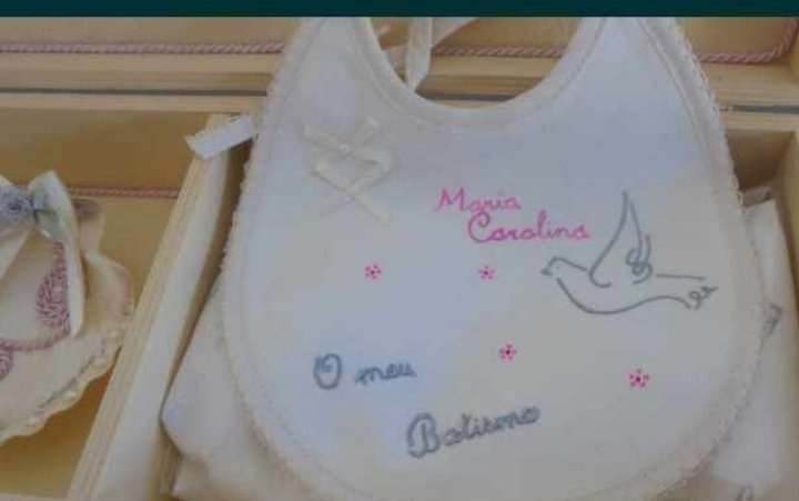 Conjuntos de batismo (caixas, velas, conchas e toalhas) personalizados