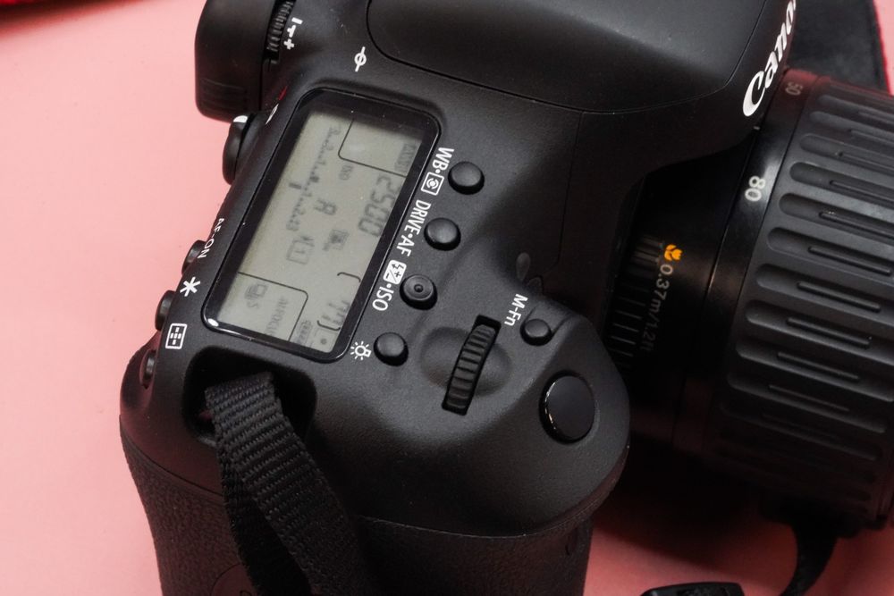 Фотоапарат Canon 7D mark II обєктив в подарунок