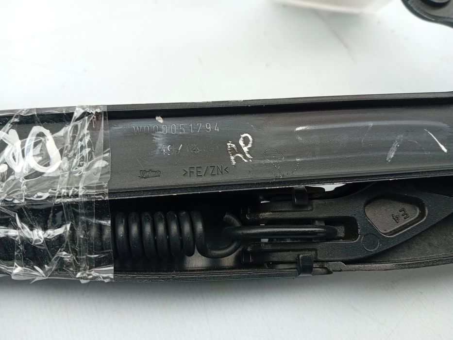 Braço de escova limpa vidros Direito MERCEDES-BENZ Classe C (W205)