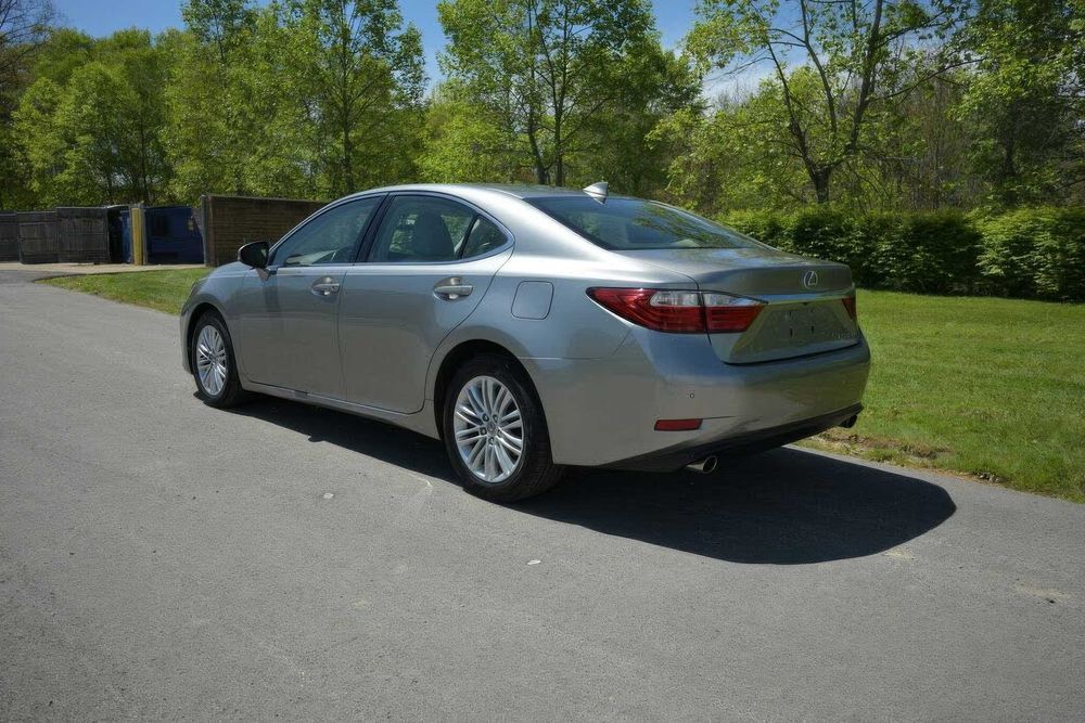 Lexus Es 350      2015