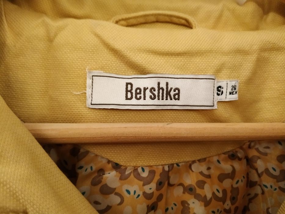 płaszcz jesienny wiosenny bershka rozmiar S okazja