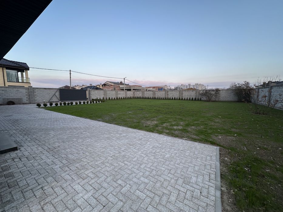 Дом 2023 г с ремонтом ул. Героев Крут р-н Роддом