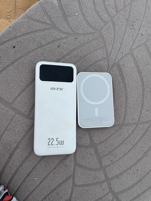 Duas power bank pra ir embora rápido